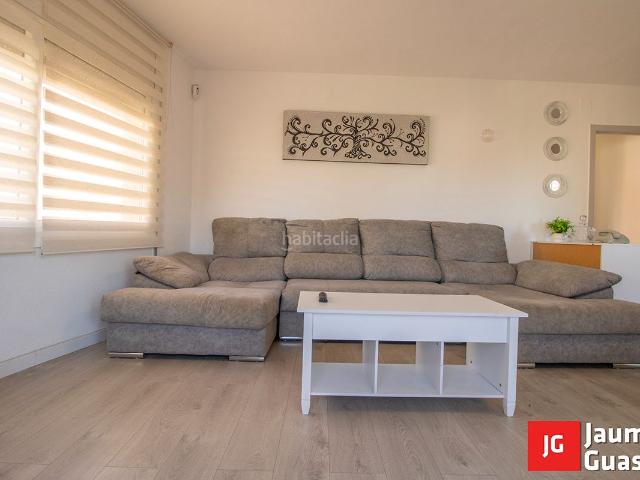 Piso en venta en Torredembarra, Centre Costa Dorada. Amplio piso en el centro. Pisos.