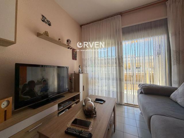 Ático en venta en Torredembarra, Centre Costa Dorada. Encantador ático en el corazón de Torredembarra, ideal para quienes buscan comodidad, ubicación. Áticos.