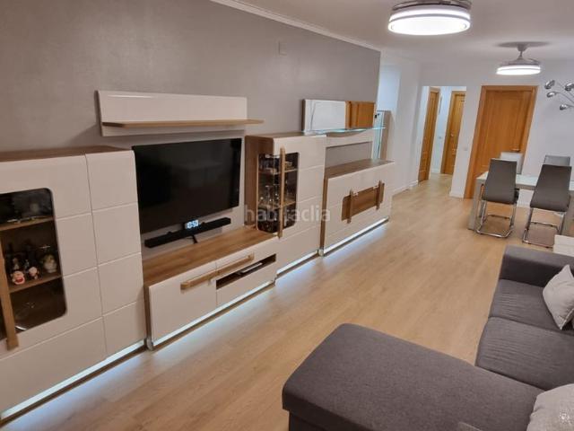 Piso en venta en Torrefarrera. Excelente piso centrico de 2 habitaciones y trastero. Pisos.