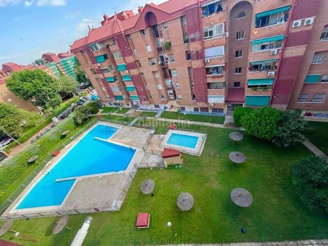 Piso en venta en Torrejón de Ardoz, Centro. Globalpiso Torrejón vende piso en Urbanización Guadatorre, Plaza de La Habana. Tres dormitorios con armarios empotrados, salón in. Pisos Torrejón de.