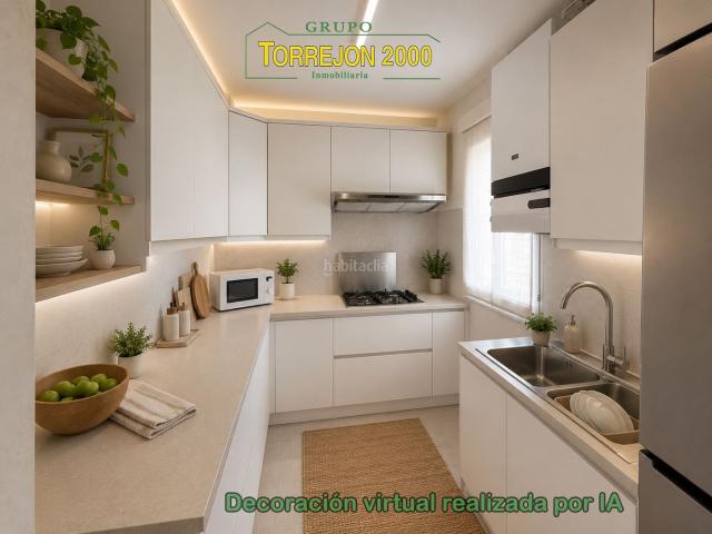 Piso en venta en Torrejón de Ardoz, Centro. Piso para entrar, junto a estación de renfe, 3 dormitorios y 1 baño. Pisos Torrejón de.