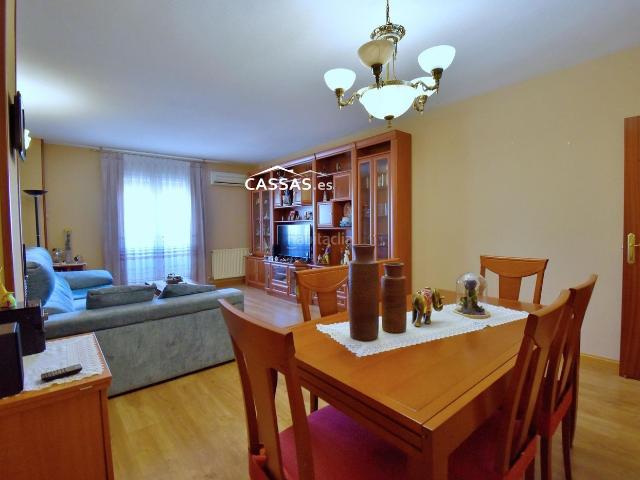 Piso en venta en Torrejón de Ardoz, Fresnos I y II. ZONA FRESNOS. Piso de 2 habitaciones con garaje y trastero. Pisos Torrejón de.