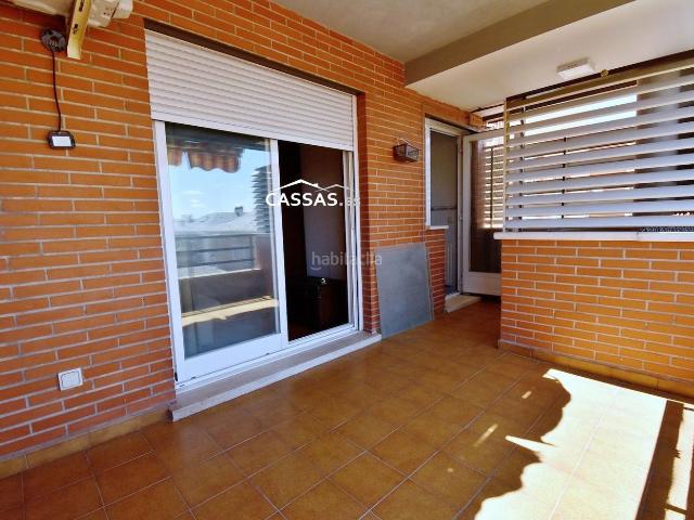 Piso en venta en Torrejón de Ardoz, Parque Cataluña. ZONA TORRENIEVE. Piso con terraza de 3 habitaciones con 2 baños, Piscina, garaje y trastero. Pisos Torrejón de.