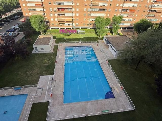 Piso en venta en Torrejón de Ardoz, Veredillas. AMPLIO Y LUMINOSO PISO, EN PARQUE FLORENCIA, ZONA VEREDILLAS, CON PISCINA COMUNITARIA Y AMPLIAS ZONAS VERDES. Pisos Torrejón de.