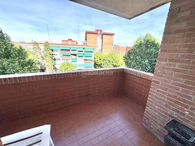 Piso en venta en Torrejón de Ardoz, Veredillas. Globalpiso Torrejón vende piso en Las Veredillas Juncal calle Milán, Urbanización cerrada con parking comunitario, paque infa. Pisos Torrejón de.
