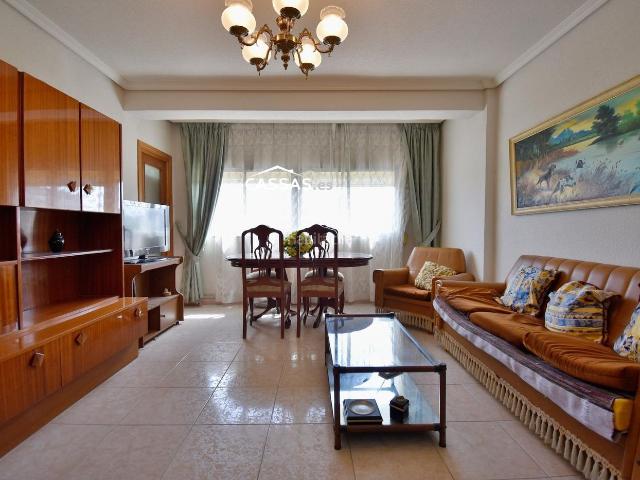 Piso en venta en Torrejón de Ardoz, Veredillas. ZONA VEREDILLAS ORBASA Piso de 3 dormitorios y terraza. Ascensor. Pisos Torrejón de.