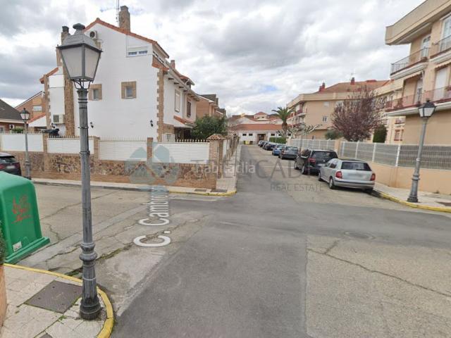Piso en venta en Torrejón de la Calzada. Vivienda de 92 m, según Catastro, y 23 m de elementos comunes a la venta en Torrejón de la Calzada, Madrid.La vivienda está distri. Pisos Torrejón de la.