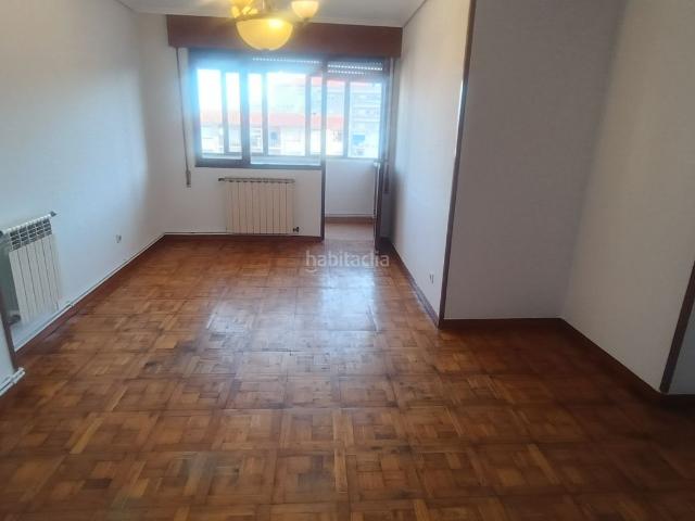 Piso en venta en Torrelavega, Centro. VIVIENDA DE 3 HABITACIONES CON ASCENSOR Y CALEFACCIÓN EN TORRELAVEGA. Pisos.