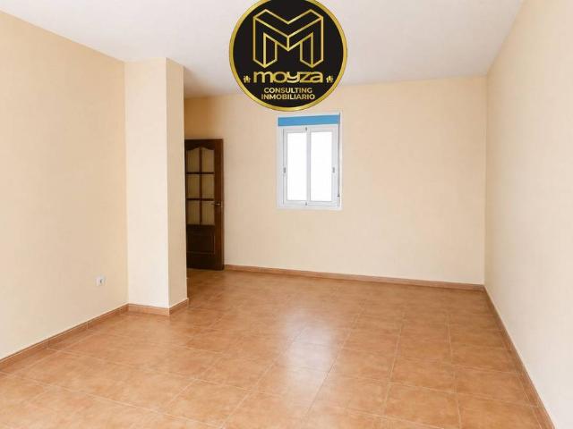 Piso en Venta en Torreperogil
