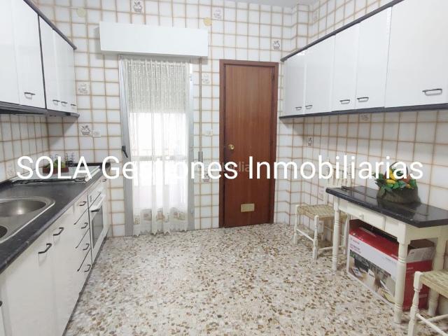 Piso en venta en Torreperogil. Piso con cochera PABLO IGLESIAS A. Pisos.