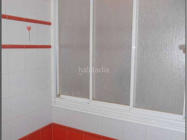 Piso en venta en Torreperogil. Pisos.
