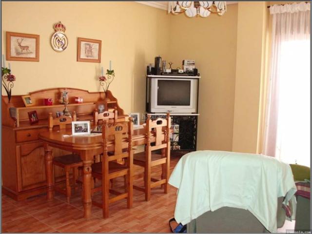 Piso en venta en Torreperogil. Pisos.