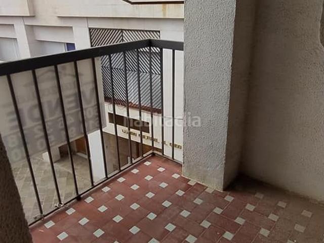 Piso en venta en Torreperogil. Pisos.