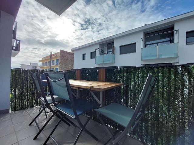 Piso en venta en calle Del Roca Maura, Torroella de Montgrí, de 64 m² 2 habitaciones por 249.000