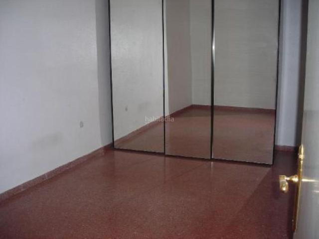 Piso en venta en Tortosa, Centre Costa Dorada. Gran oportunidad de comprar una vivienda en la localidad de Tortosa en Tarragona. No dejes pasar esta gran ocasión de adquirir en. Pisos.
