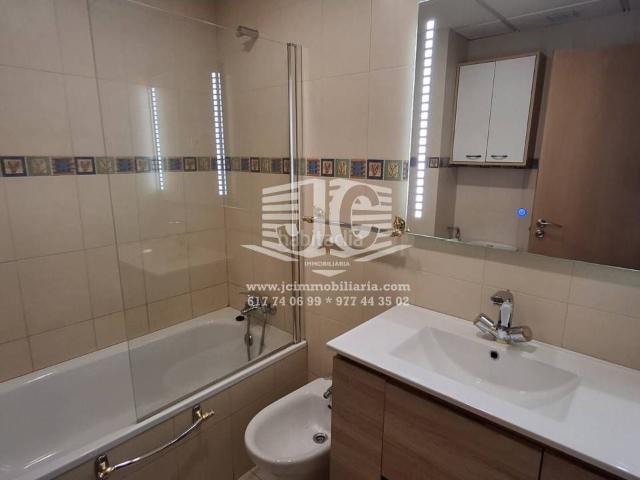 Piso en venta en Tortosa, Ferreries Costa Dorada. Venta de piso y parking en Tortosa zona Ferreries. Pisos.