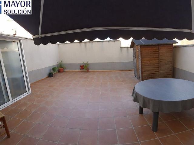 Piso en venta en travesía De Barcelona, Sant Vicenç dels Horts, de 88 m² 3 habitaciones por 168.000