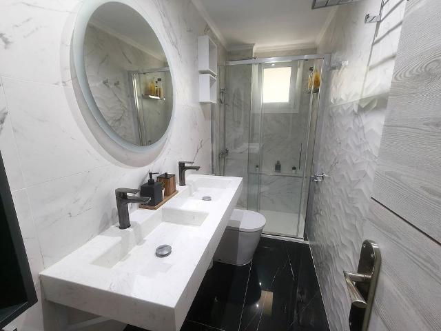 Piso en venta en travesía De Dalt, Barcelona, de 89 m² 4 habitaciones por 525.000
