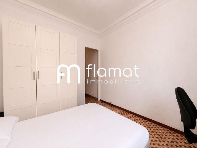 Piso en venta en travesía De Gràcia, Barcelona, de 92 m² 5 habitaciones por 517.000