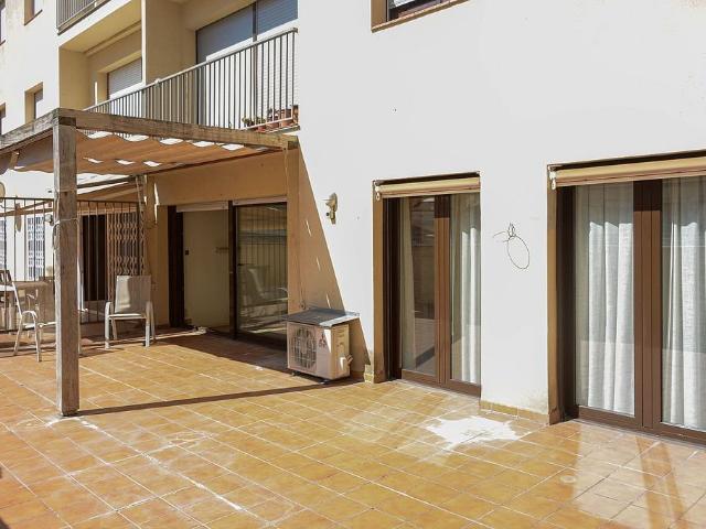 Piso en venta en travesía De la Creu, Girona, de 95 m² 3 habitaciones por 420.000