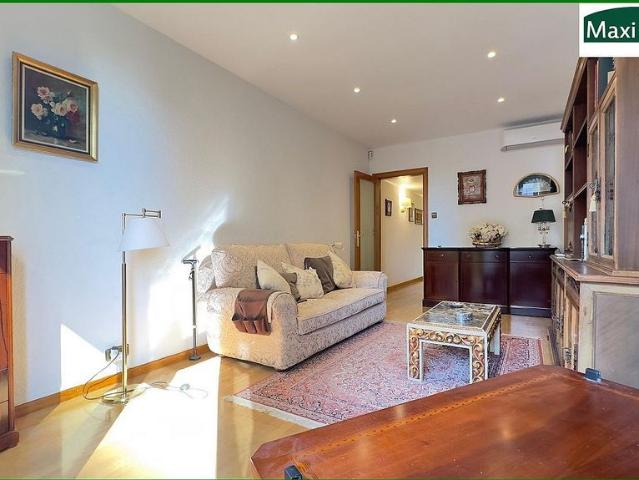 Piso en venta en travesía De Les Corts, Barcelona, de 102 m² 4 habitaciones por 645.000