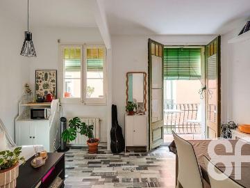 Piso en venta en travesía De Sant Antoni, Barcelona, de 40 m² 2 habitaciones por 300.000