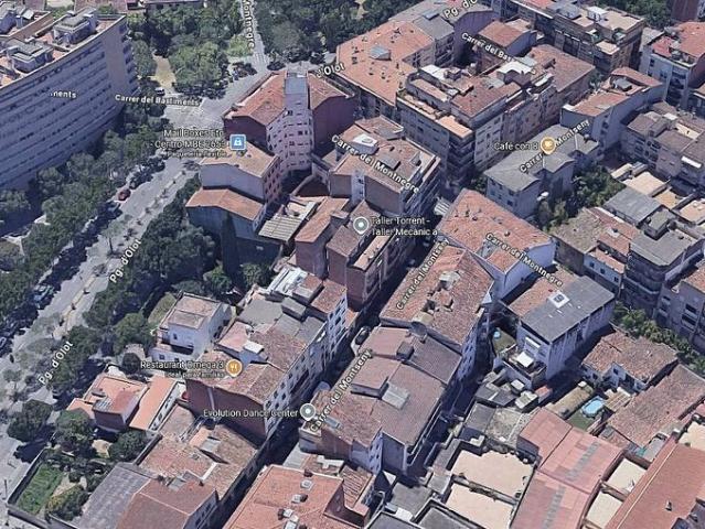 Piso en venta en travesía De Santa Eugènia, Girona, de 74 m² 2 habitaciones por 91.800