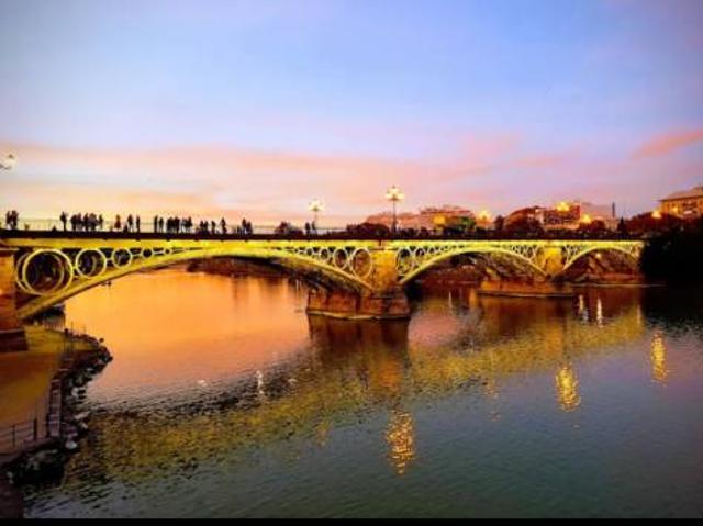 Piso en Venta en Triana Este