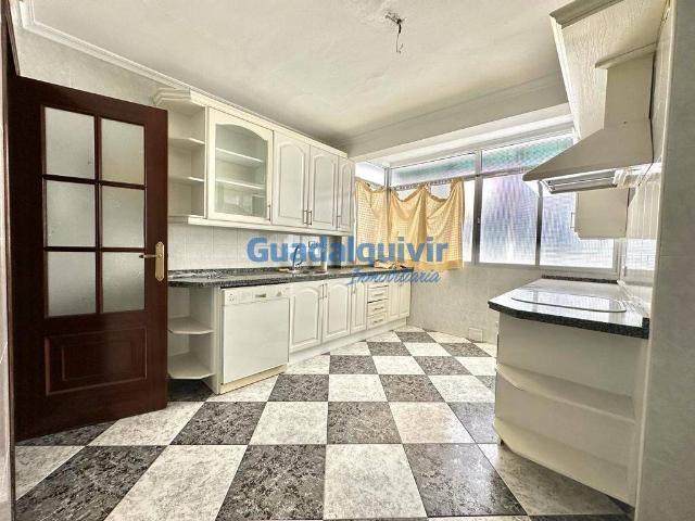 Piso en Venta en Triana Este