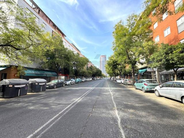 Piso en Venta en Triana Oeste