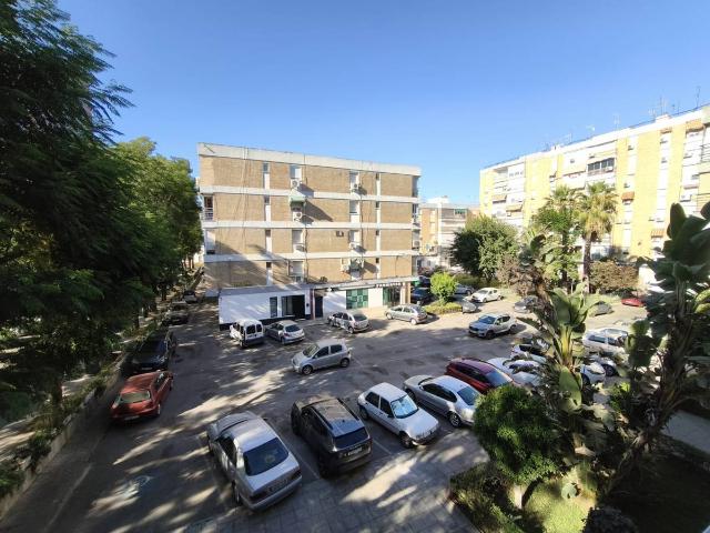 Piso en Venta en Triana Oeste