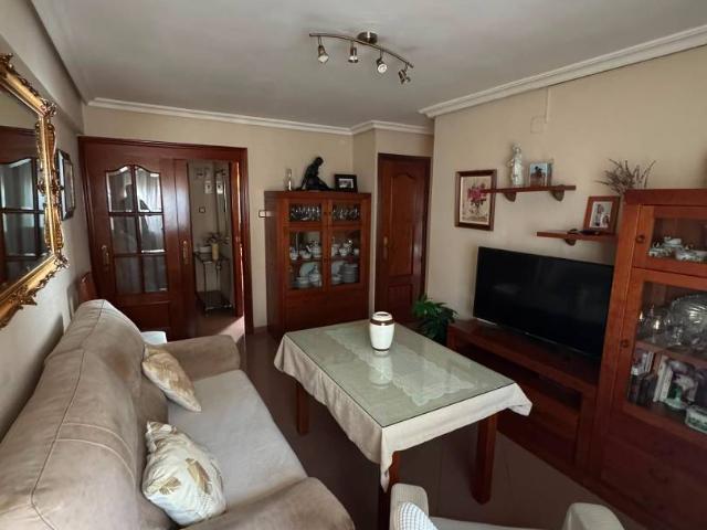 Piso en Venta en Triana Oeste