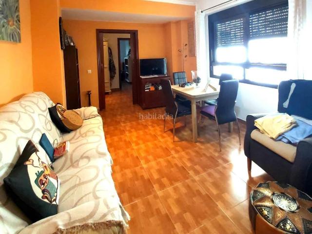 Piso en venta en Utrera, Torre Cruz Los Molinos. OPORTUNIDAD ÚNICA! PRECIOSO PISO EN PLANTA BAJA, REFORMADO CON ESPECTACULAR PATIO Y COMPLETAMENTE AMUEBLADO. Pisos.