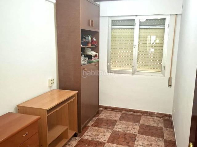 Piso en venta en Utrera, Salesianos. Piso en planta baja de 3 dormitorios con patio privado! Buscas una vivienda cómoda, práctica y bien ubicada? Esta puede ser tu opo. Pisos.