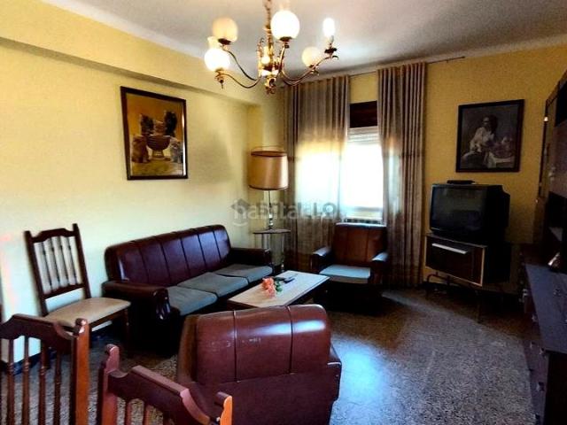 Piso en venta en Utrillas. PISO JUNTO A LA PLAZA DEL AYUNTAMIENTO. Pisos.