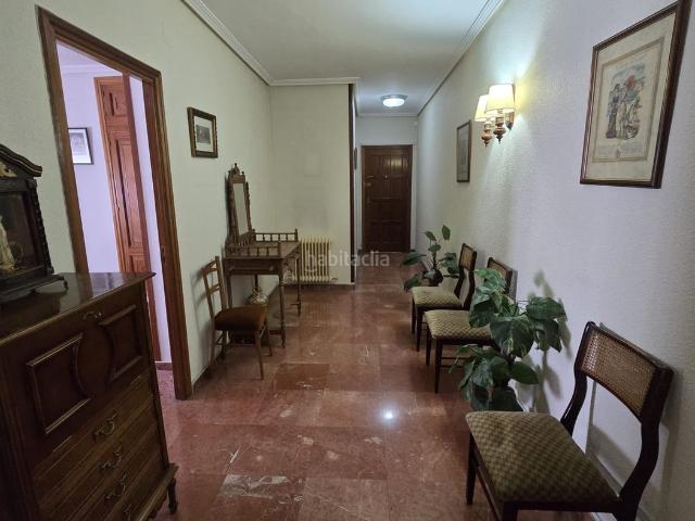 Piso en venta en Úbeda. Gran piso de 4 dormitorios, plaza de garaje y trastero en pleno centro de la Ubeda. Pisos.
