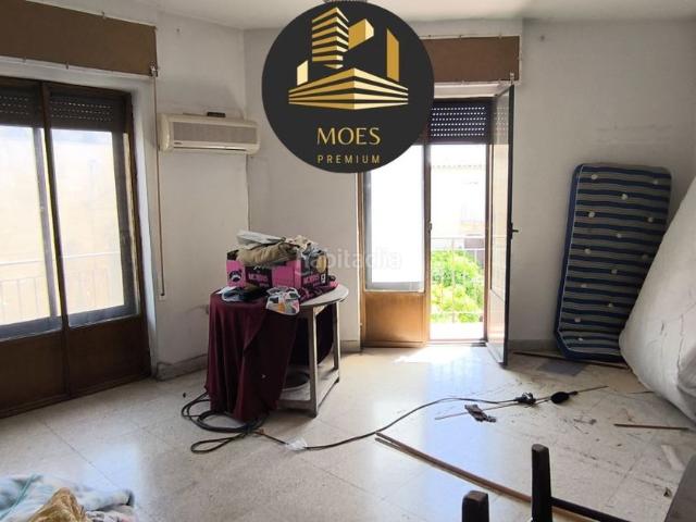 Piso en venta en Úbeda. Piso en venta en Ubeda, 4 dormitorios. Pisos.