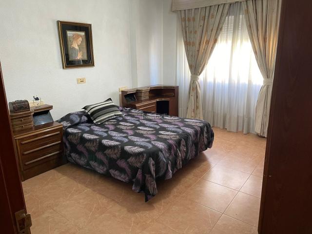 Piso en venta en Úbeda. SE VENDE PISO CON COCHERA Y TRASTERO EN LA ZONA DE LA CARRETERA CIRCUNVALACION. Pisos.