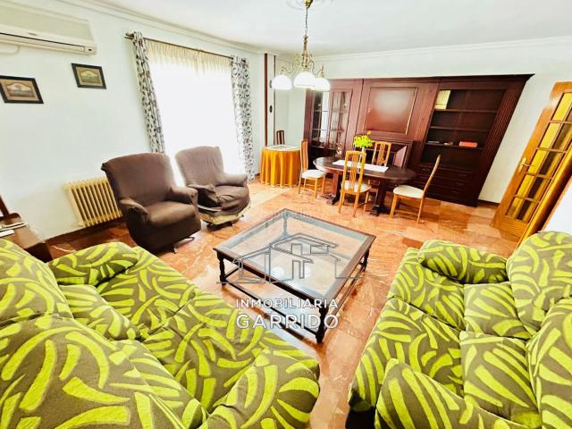 Piso en venta en Úbeda. VENTA DE PISO EN EL CENTRO CON GARAJE Y TRASTERO. Pisos.