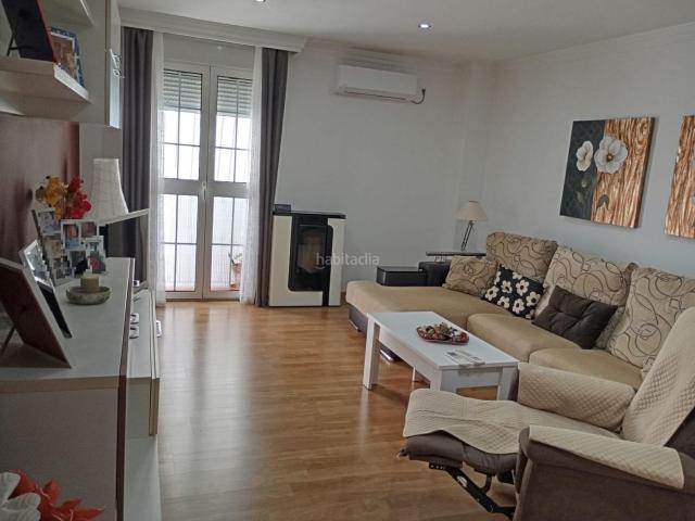 Piso en venta en Ubrique, Alameda del Cura Barriada Andalucia. VENTA MAGNÍFICO PISO EN PLANTA BAJA REFORMADO. Pisos.
