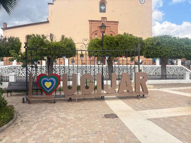 Piso en Venta en Ugíjar