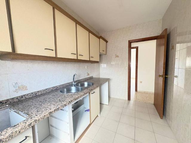 Piso en Venta en Ugíjar