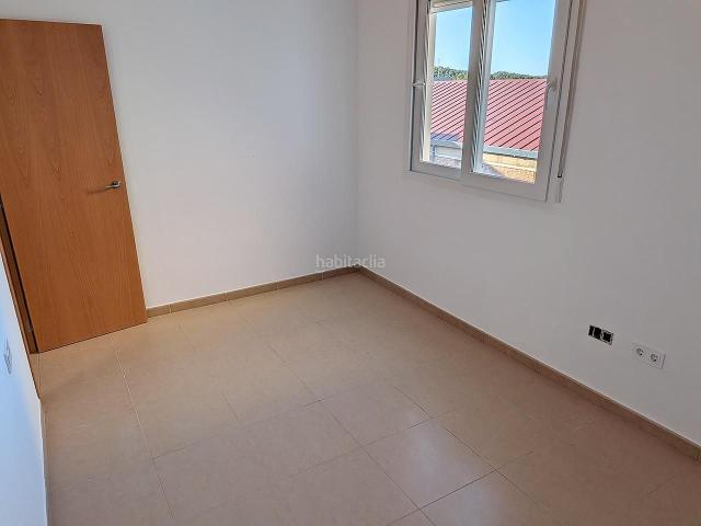 Piso en venta en Ulldecona. ESTRENA PISO DE 91m CON PARKING Y PISCINA COMUNITARIA! Visita la Promoción Residencial Major de Ulldecona. Pisos.