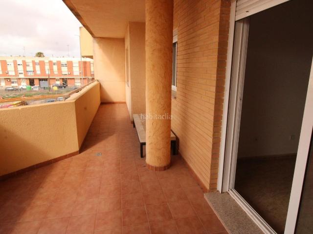Piso en venta en Unión La, La Unión. Amplio piso exterior con balcón, parking y trastero en La Unión Listo para entrar a vivir. Pisos Unión.