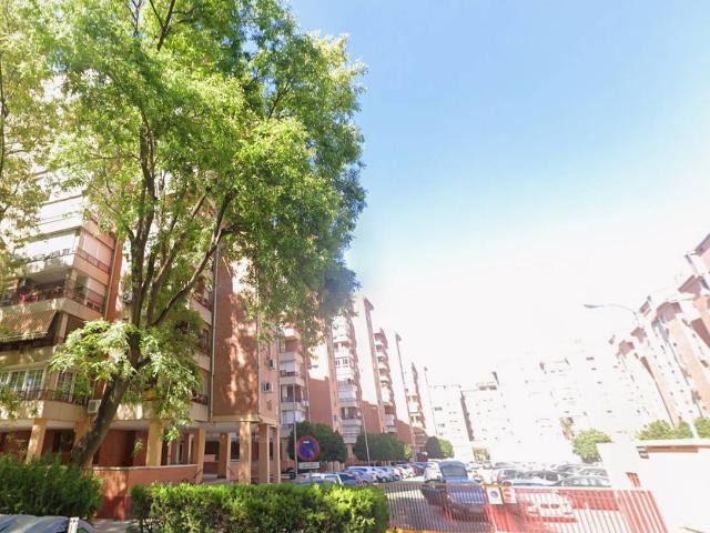 Piso en Venta en Urbadiez Entrepuentes