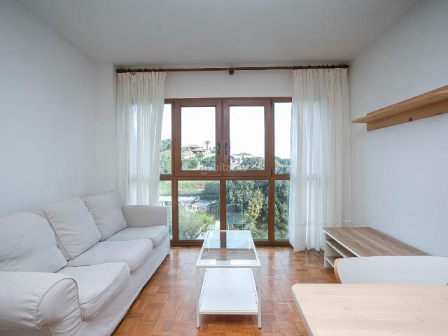 Piso en venta en Val de San Vicente. PISO PECHÓN VISTAS AL MARPLAZA DE APARCAMIENTO. Pisos Val de San.