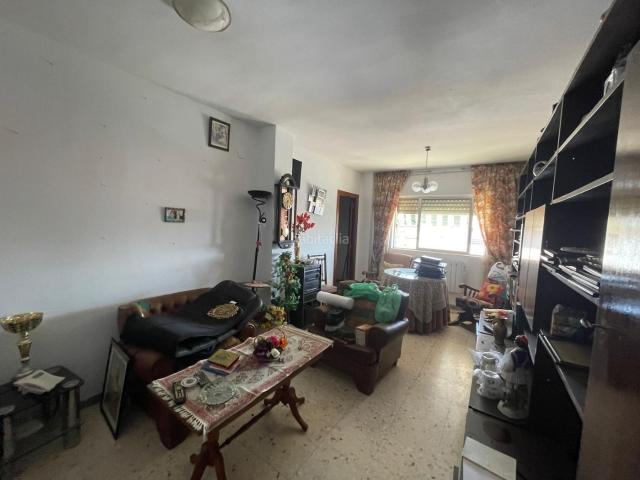 Piso en venta en Valdefuentes. PISO DE TRES HABITACIONES EN VALDEFUENTES. Pisos.