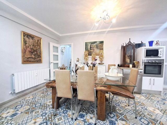 Piso en venta en Valdepeñas. PISO EN ZONA CENTRO, COMPLETAMENTE REFORMADO. Pisos.