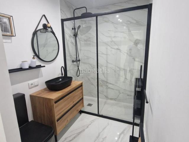 Piso en venta en Valdepeñas. Se vende piso totalmente reformado en Avenida de los Estudiantes. Pisos.