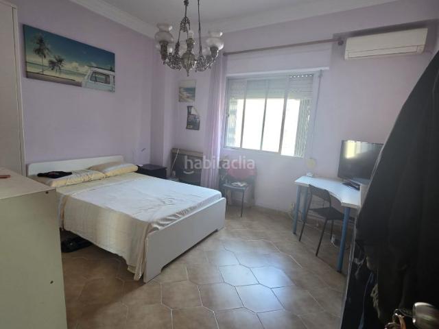 Piso en venta en Valencia, Morvedre. Inversión rentable con 4 habitaciones y alta demanda de alquiler. Pisos.